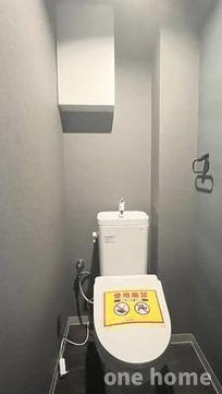 ソシエ北大阪弍期棟のトイレ|◆新調された温水洗浄便座付きトイレです！