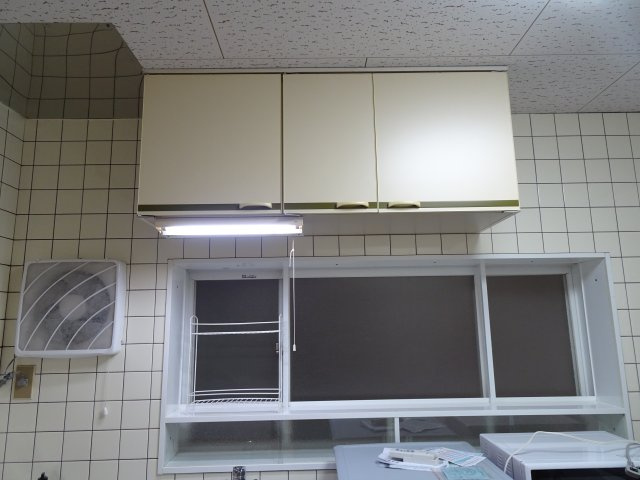 ホワイトベースのキッチン