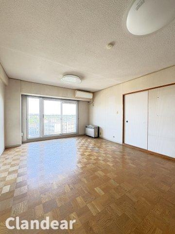 ボナハイツ中川Ａ棟の居間・リビング|ドキドキの新生活も、安心してスタート。ぴったりの住まいを見つけませんか？クランディアが一緒に住まい選びをサポートします‼　まずは、お気軽にお問合せください　＃クランディア