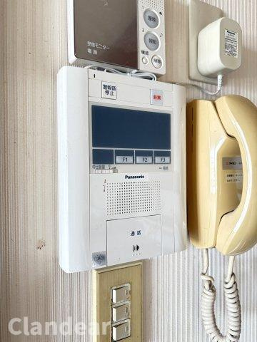 ボナハイツ中川Ａ棟の防犯設備|ドキドキの新生活も、安心してスタート。ぴったりの住まいを見つけませんか？クランディアが一緒に住まい選びをサポートします‼　まずは、お気軽にお問合せください　＃クランディア