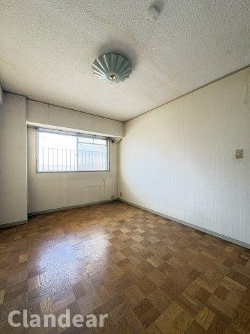 ボナハイツ中川Ａ棟の洋室|ドキドキの新生活も、安心してスタート。ぴったりの住まいを見つけませんか？クランディアが一緒に住まい選びをサポートします‼　まずは、お気軽にお問合せください　＃クランディア