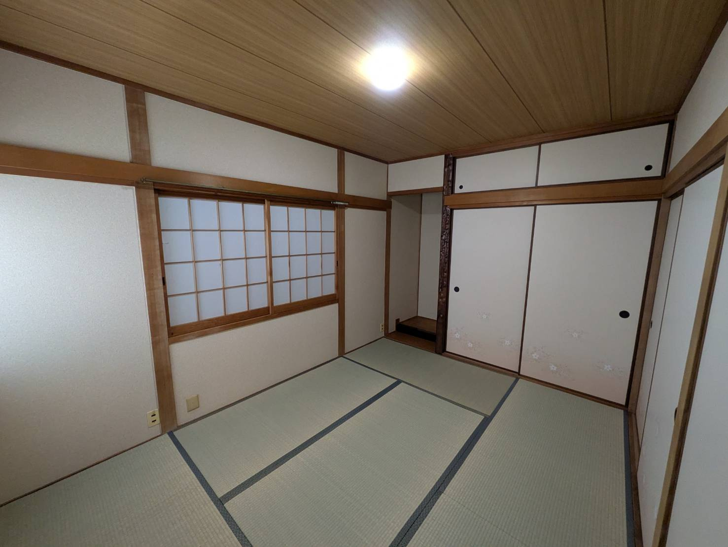 山手5丁目貸家の和室