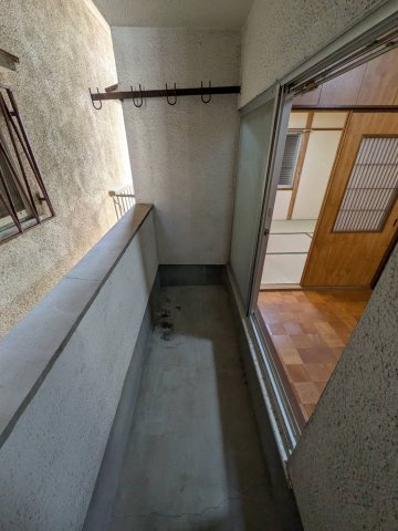 山手5丁目貸家のバルコニー