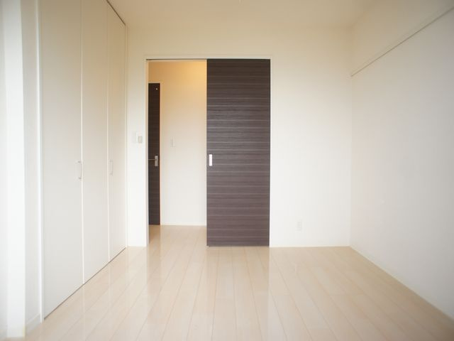 【寝室】 | ラフィーネA | 清潔感のあるきれいな洋間です♪