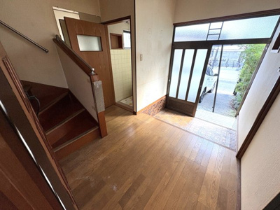 【玄関】 | 中古一戸建　高知市竹島町 | 1階ホール