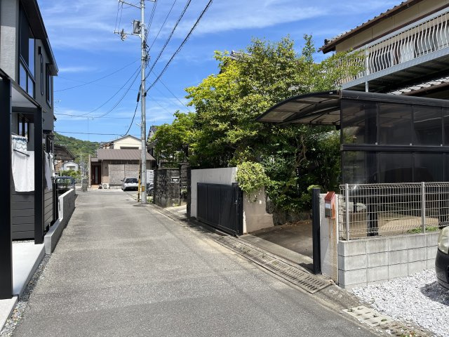 【前面道路含む現地写真】 | 中古一戸建　高知市竹島町