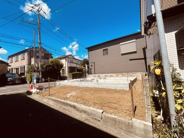 【外観】 | ～インフィーア Vol.78　練馬区南大泉６丁目　ブランド新築戸建て～  | 【建築中】教育施設も徒歩10分圏内で子育て環境も充実