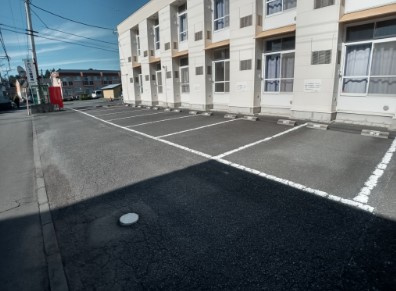 ＣＯＳＭＯの駐車場