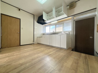 【ダイニング】 | 古賀市谷山中古戸建 | 古き良き質感を活かした、自分らしい暮らし。