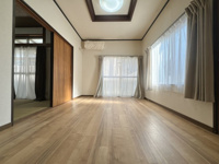 【洋室】 | 古賀市谷山中古戸建 | 広すぎないからこそ、冷暖房効率が良く光熱費を抑えられるのがポイント。また、将来的な修繕やメンテナンスの負担も最小限で済みます。