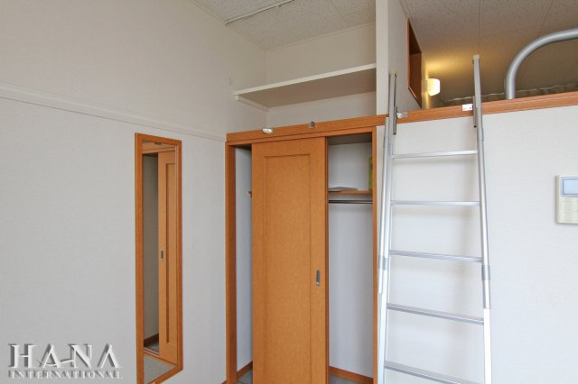 レオパレス紅梅の収納