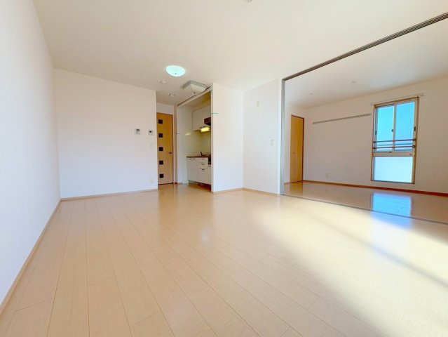 ベルビー宝塚の居間・リビング