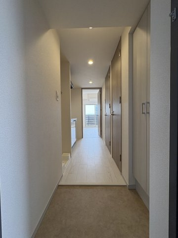 【玄関】ディアレイシャス名古屋大須通
