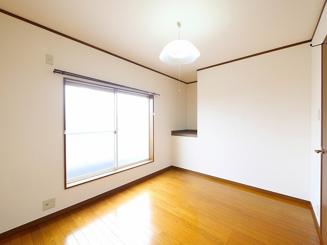 サクラホーム郡山の洋室|広々とした洋室です