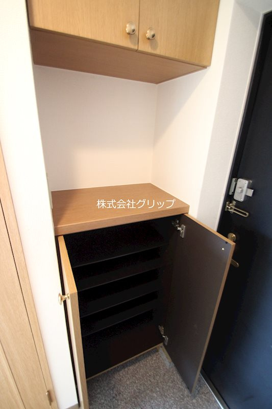 ネオマイム横浜阪東橋弐番館の収納