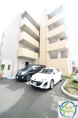 クリーモア・クラの駐車場