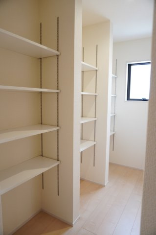 越谷市大字平方 新築分譲住宅の収納