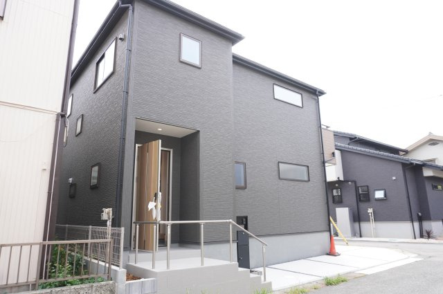越谷市大字平方 新築分譲住宅の外観