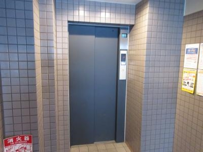 アクシルコート京都二条WESTのその他|エレベーター