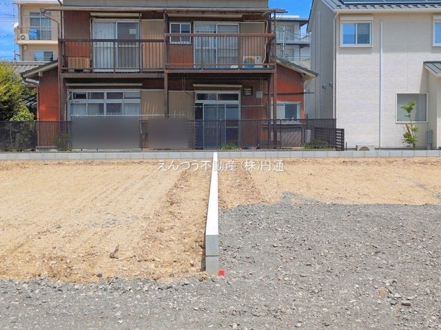 リーブルガーデン森孝2丁目の前面道路含む現地写真