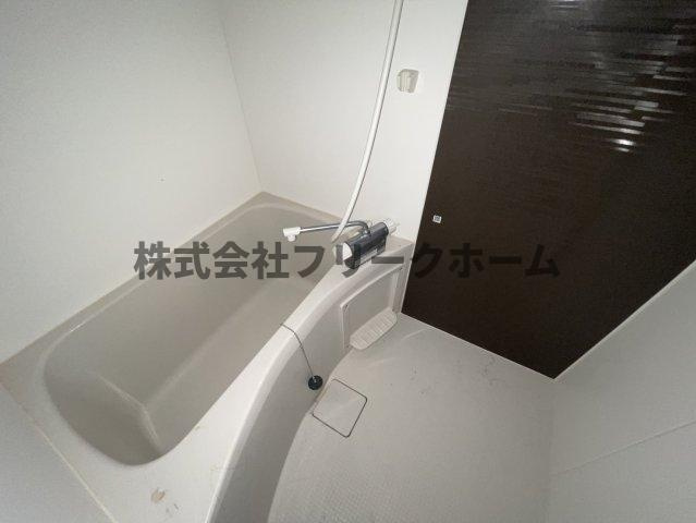 三鷹市井口４丁目のアパートの浴室