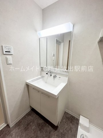 東大阪市稲田本町１丁目のアパートの独立洗面台