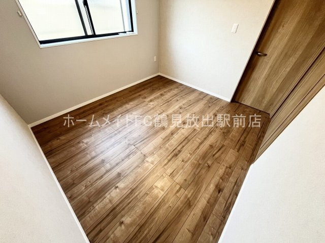 東大阪市稲田本町１丁目のアパートの洋室