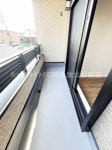 東大阪市稲田本町１丁目のアパートのバルコニー