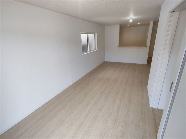 【居間・リビング】の画像