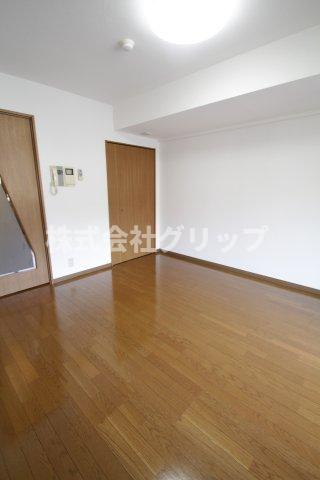 グリフォーネ横浜・西口の洋室