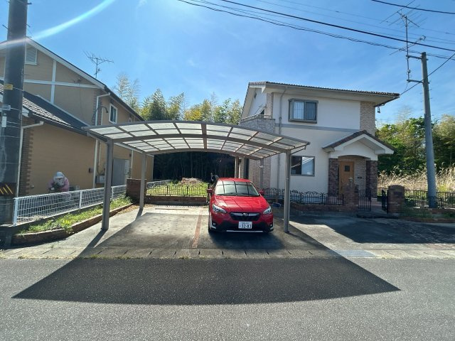 双葉郡富岡町本岡字新夜ノ森 中古住宅 4LDK 陽当たり良好！ 不動産プラスの駐車場
