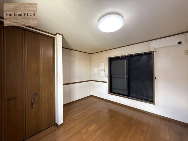 大阪市城東区成育4丁目の洋室