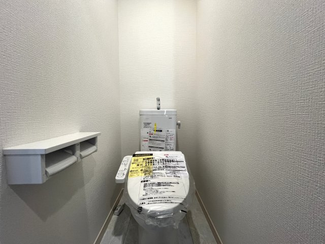 駅距離・良き！住環境・良き！！設備・良き！！！アレもコレもソレも、なとりあえず見て損なし【金沢区六浦南１丁目】新築戸建のトイレ|清潔感のあるトイレです