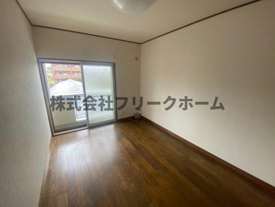 三鷹市井口３丁目のアパートの寝室
