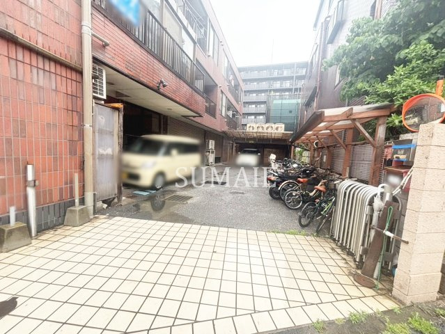 矢口ビル　B棟のその他共用部分|駐車場付きです☆ミ