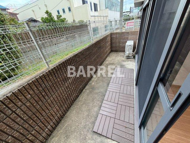 メイプルコート旭丘A棟の庭
