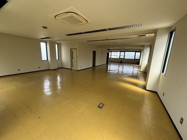 東ノ川１４５－2事務所の内装