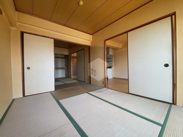 フローラ長田の寝室