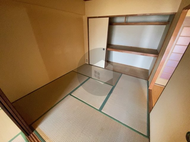 フローラ長田の和室