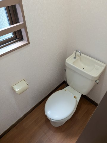 【トイレ】 | 八岩ハイツ湊町 | キレイな個室空間です