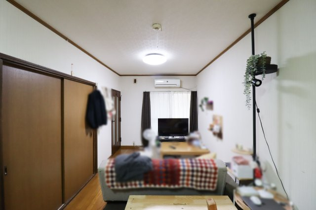 森本町下森本の居間・リビング