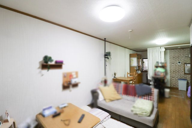 森本町下森本の居間・リビング