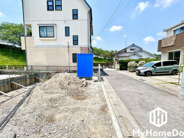 名古屋市北区西味鋺5丁目の前面道路含む現地写真