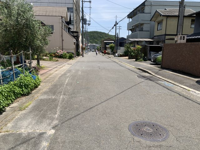 京都市北区西賀茂南大栗町　建築条件無し売土地の前面道路含む現地写真