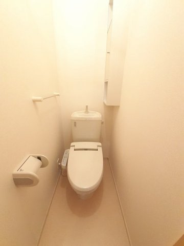 コッティ鳴門のトイレ|落ち着いた色調のトイレです