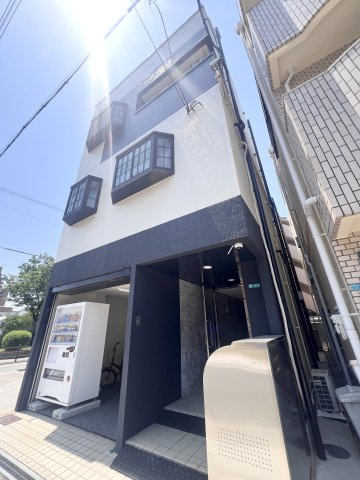 JJBASE西加賀屋の外観