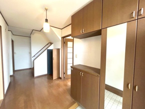 中古戸建　須坂市大字村山の玄関