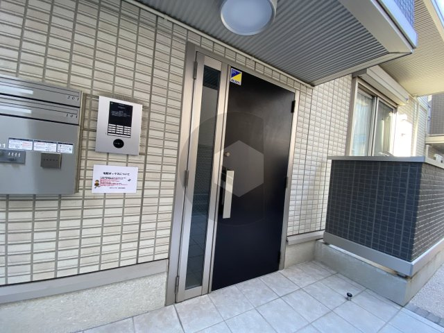 東大阪市稲田上町１丁目のアパートのロビー