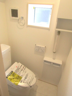【トイレ】 | ブルーミングガーデン南アルプス市山寺　2号棟 | シンプルで使いやすいトイレです