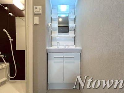 【独立洗面台】 | ディアレイシャス名駅WEST | 独立洗面台あり、毎朝おしゃれに忙しい女性の方におすすめです